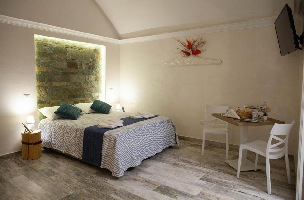 Plebiscito House - *